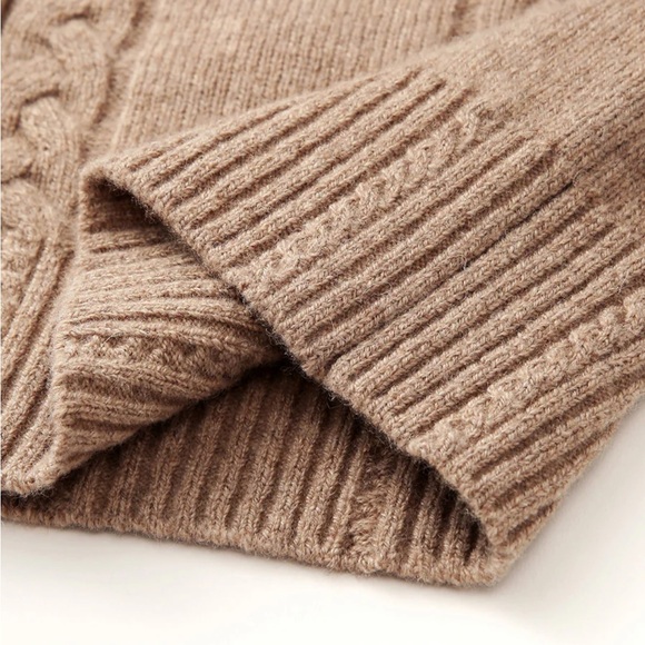 100% Wool Women's Cable Knit Zip Cardigan with hoodie brown size large. - Picture 5 of 13